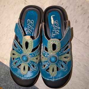 Corky Womens Garden Fuscia Shoes